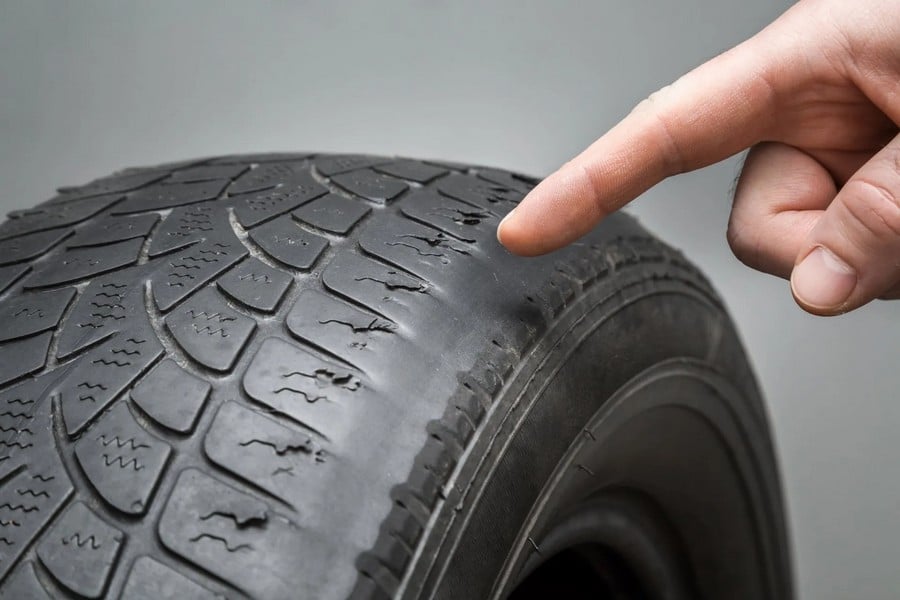 Summer Tire Rubber: Causes of Damage and How to Prevent It